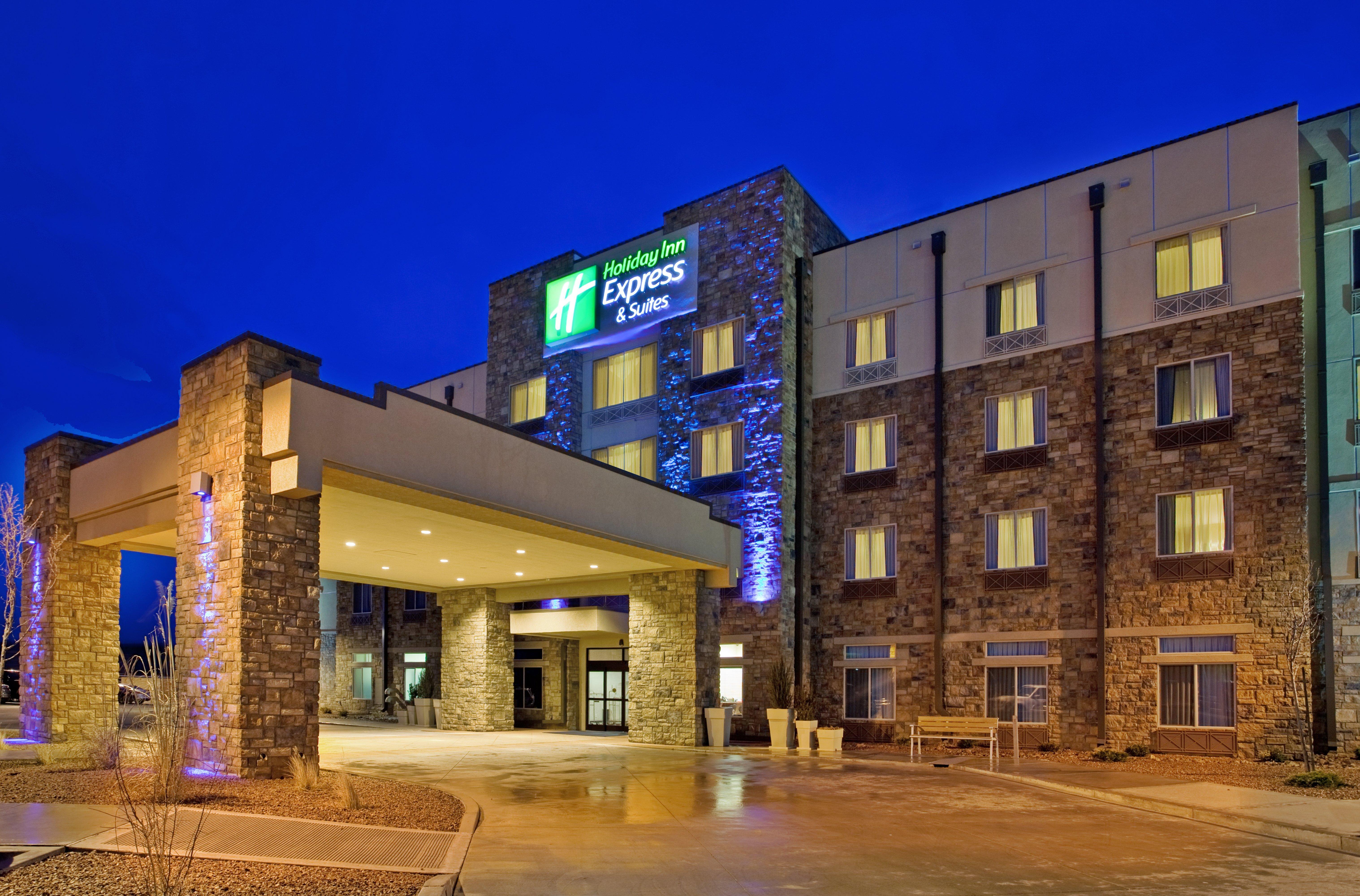 Holiday Inn Express & Suites Gallup East By Ihg Exterior foto